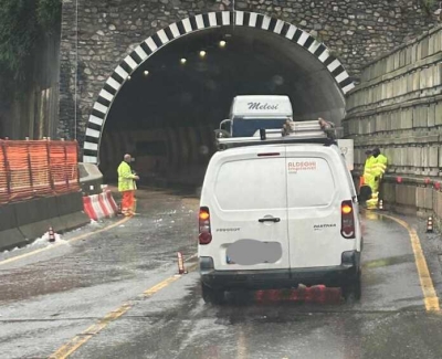 PIOVE E, TANTO PER CAMBIARE, LA &quot;NUOVA&quot; LECCO-BALLABIO FA ACQUA DA TUTTE LE PARTI