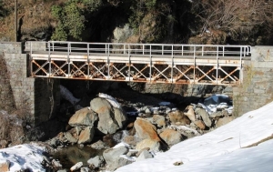 LUNEDI&#039; AL VIA I LAVORI AL PONTE TRA PREMANA E PAGNONA