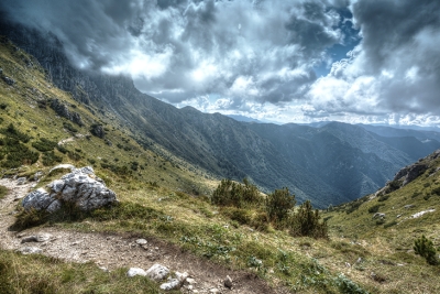 &quot;MACIGNO INSTABILE&quot;: CHIUSO IL SENTIERO DEGLI STRADINI TRA BOBBIO E ARTAVAGGIO