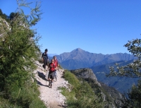 SICURI IN MONTAGNA: LA GUIDA DEL SOCCORSO ALPINO