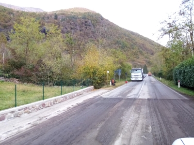 SI RIASFALTA LA PROVINCIALE A BINDO, INTROBIO E BALLABIO. POI TOCCHERA&#039; ALL&#039;ALTA VALLE