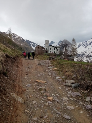 VALSASSINA: LA TRADIZIONALE PROCESSIONE DEL PRIMO MAGGIO ALLA MADONNA DELLA NEVE