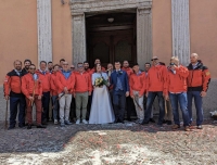 IL SOCCORSO ALPINO FESTEGGIA IL MATRIMONIO DI SERGIO E VALERIA