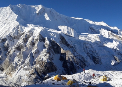 CARTOLINE DAL NEPAL: FLAVIO, GUIDO E ANTONIO SULLA ROTTA PER L&#039;HIMLUNG HIMAL