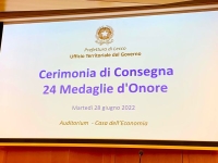 CONSEGNATE DAL PREFETTO 24 MEDAGLIE D&#039;ONORE: SEI ANCHE IN VALSASSINA