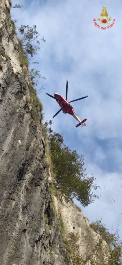 NON SOLO ACQUA: DAL SAN MARTINO CADONO ANCHE SASSI