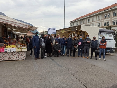 Protesta dei commercianti ambulanti: incontro dal Prefetto