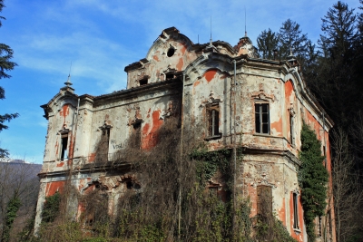 ESCLUSIVO: INTERVISTA A PINO, IL FANTASMA DELLA VILLA DE&#039; VECCHI