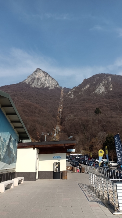 PIANI DI BOBBIO: FUNIVIA CHIUSA PER IL MALTEMPO. RISTRUTTURAZIONE IN VISTA PER LA STAZIONE DI ARRIVO