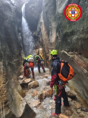 DUE GIORNI DI FORMAZIONE PER LA SQUADRA FORRA DEL CNSAS TRA ABBADIA E INTROBIO