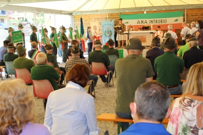 FESTA A INTROBIO PER I 100 ANNI DEGLI ALPINI