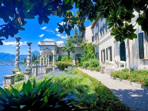 A VILLA MONASTERO UN APRILE RICCO DI NOVITA&#039;