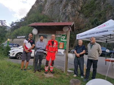 INAUGURATO IL DEFIBRILLATORE SULLA CICLABILE