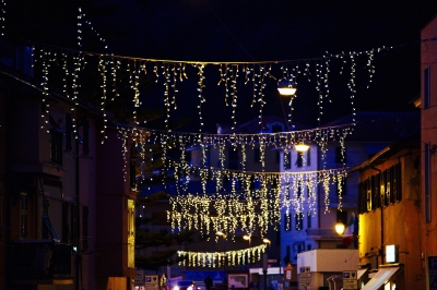 A BALLABIO S. NATALE CON DUE LUMINARIE