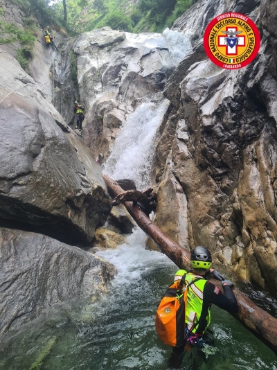 ESERCITAZIONE PER LA SQUADRA FORRA DEL SOCCORSO ALPINO LOMBARDO