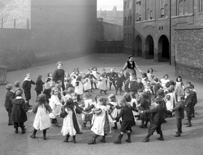 SCUOLA E SPORT NEL 1880 (ED OGGI?)