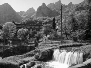 Mostra fotografica “Di roccia e d’acciaio” alla Torre Viscontea