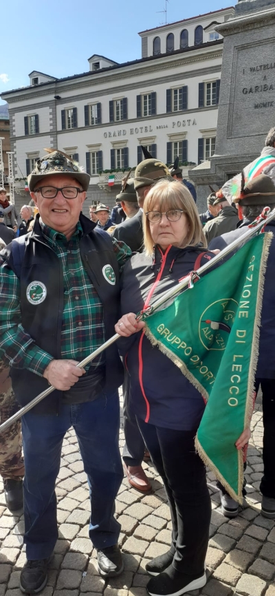 SONDRIO IN FESTA PER IL CENTENARIO DELLA SEZIONE ALPINI. SFILANO ANCHE PENNE NERE DELLA VALSASSINA