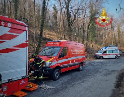 SI PERDE SU UN SENTIERO A CASARGO. INTERVENTO DEI VIGILI DEL FUOCO