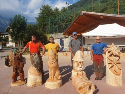 A CASARGO SCULTURE IN LEGNO SABATO E DOMENICA