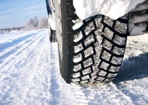 DAL 15 NOVEMBRE SCATTA L&#039;OBBLIGO DI PNEUMATICI INVERNALI (O CATENE A BORDO)