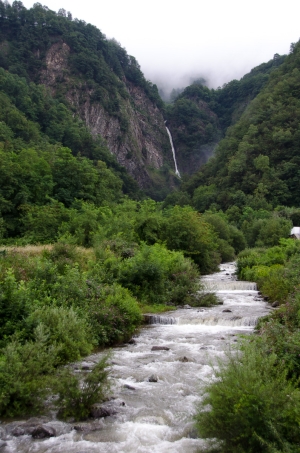 SEMPRE IN VIGORE L&#039;ORDINANZA CHE VIETA L&#039;ACCESSO ALLA CASCATA DELLA TROGGIA. VERRANNO EFFETTUATI CONTROLLI QUOTIDIANI IN LOCO